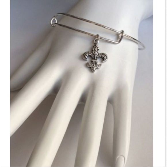Fleur de Lis Charm Bracelet Mardi Gras Nola Saints Vintage Style Silver Plated - Picture 6 of 9
